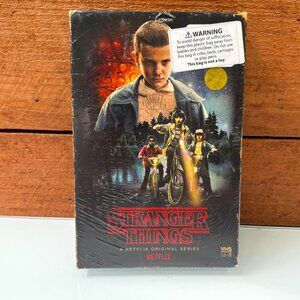Netflix Stranger Things Season 1 (DVD/Blu-Ray, 2016, 4-Disc, Collector's Edition